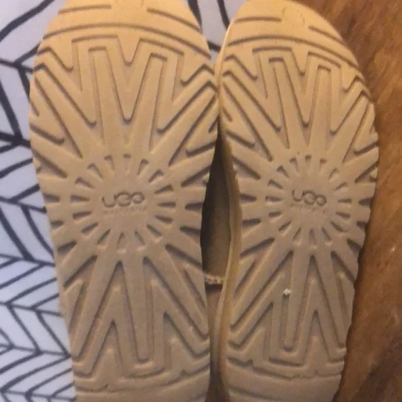UGG Boots! - Picture 6 of 7